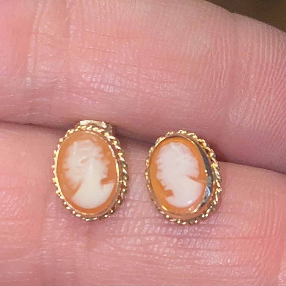 14K gold stud cameo earrings